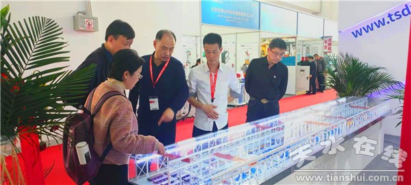北交大劉峰一行參觀天水鍛壓集團(tuán)展臺(tái) 深化技術(shù)交流